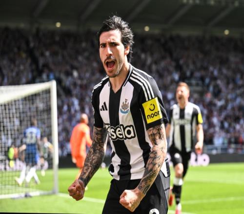 郑钦文与保,利尼巅峰对,谁将笑到最,彩娱乐,综合娱乐平台,体育娱乐互动,稳定游戏平台,在线娱乐服务